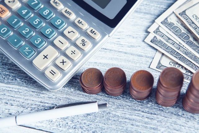 key-factors-to-consider-when-choosing-a-balanced-fund_3.jpg